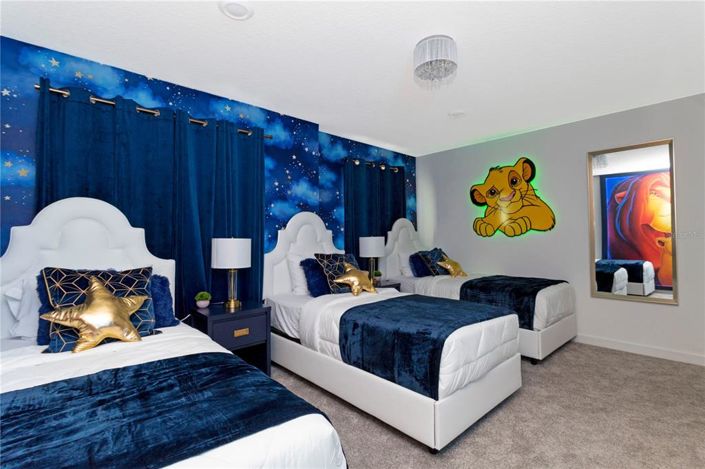 Image No.56-8 Bed Property for sale