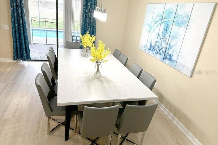 Image No.24-9 Bed Property for sale