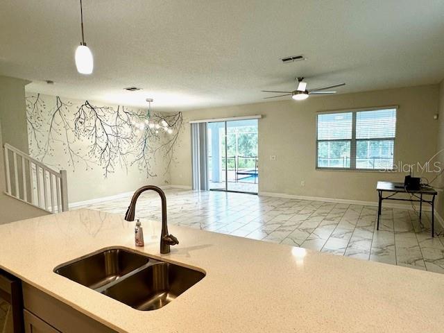 Image No.14-8 Bed Property for sale