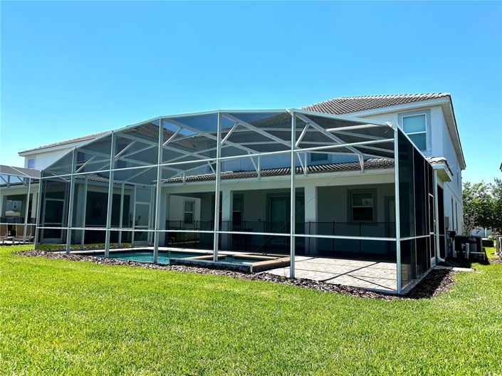 Image No.7-8 Bed Property for sale