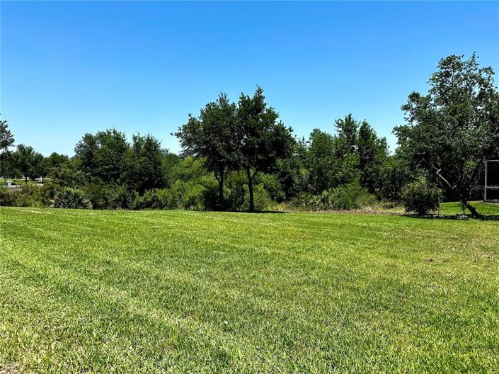 Image No.8-8 Bed Property for sale