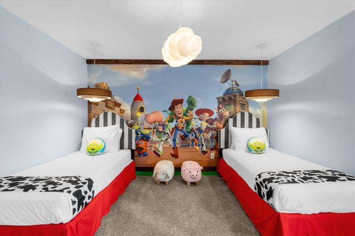 Image No.57-8 Bed Property for sale