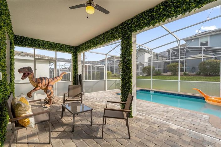 Image No.8-8 Bed Property for sale