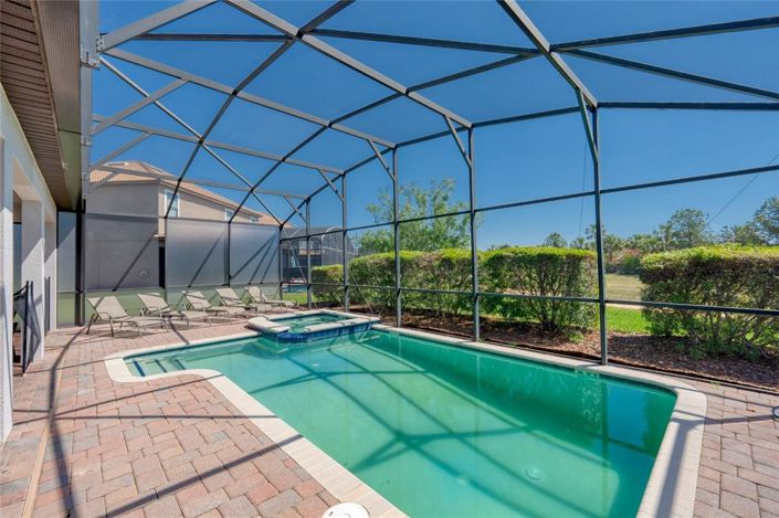 Image No.11-6 Bed Property for sale