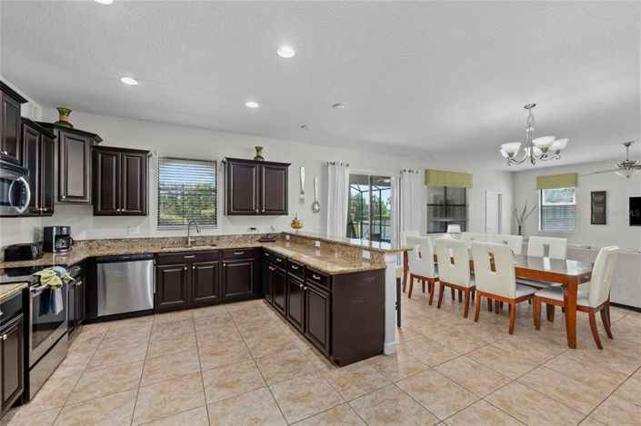 Image No.29-6 Bed Property for sale