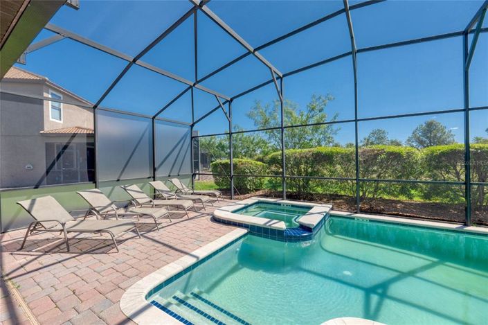 Image No.37-6 Bed Property for sale