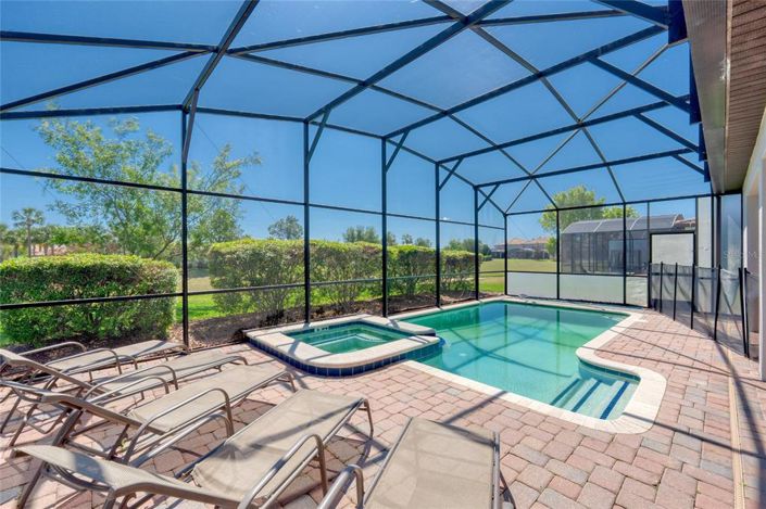 Image No.38-6 Bed Property for sale