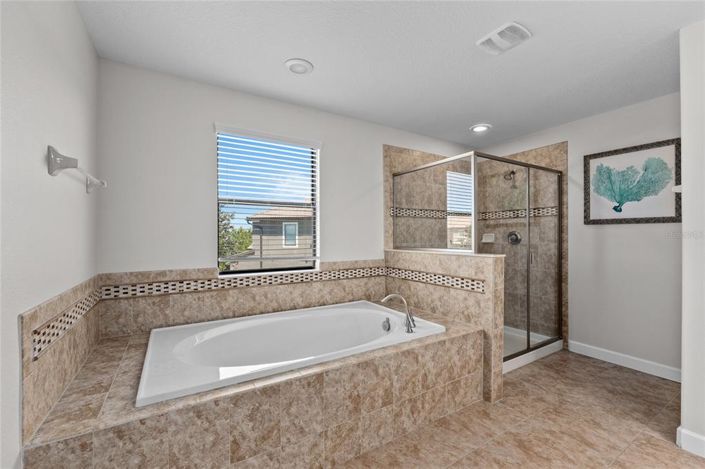 Image No.45-6 Bed Property for sale