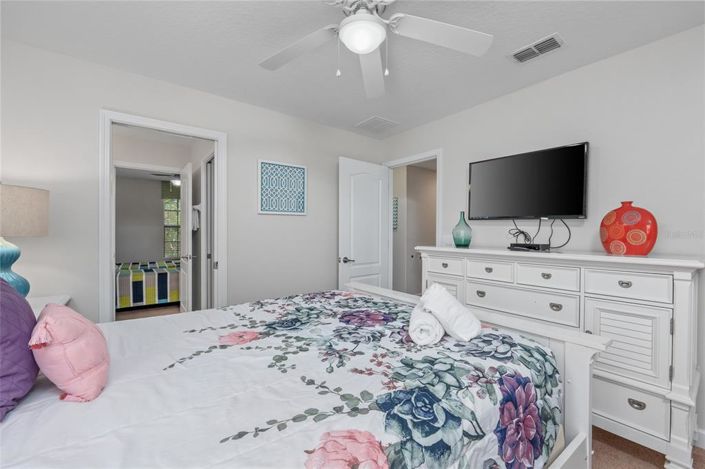 Image No.53-6 Bed Property for sale