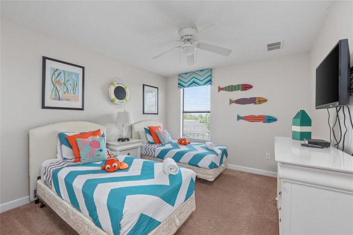 Image No.55-6 Bed Property for sale