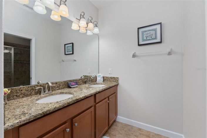 Image No.59-6 Bed Property for sale