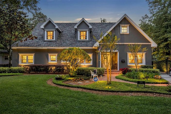 Image No.1-6 Bed Property for sale