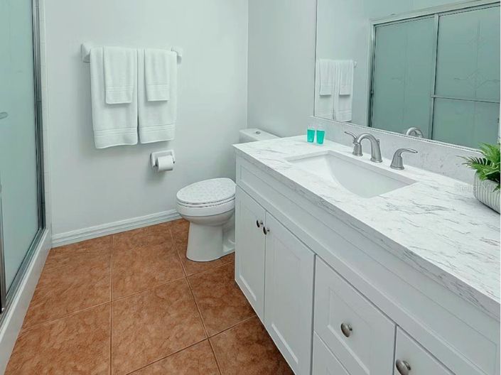 Image No.12-3 Bed Property for sale