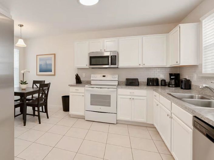 Image No.5-3 Bed Property for sale