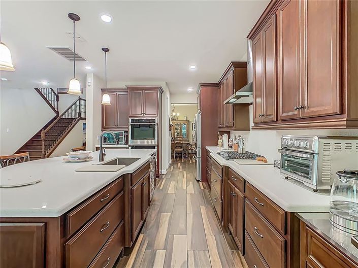 Image No.15-6 Bed Property for sale