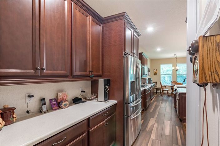 Image No.20-6 Bed Property for sale