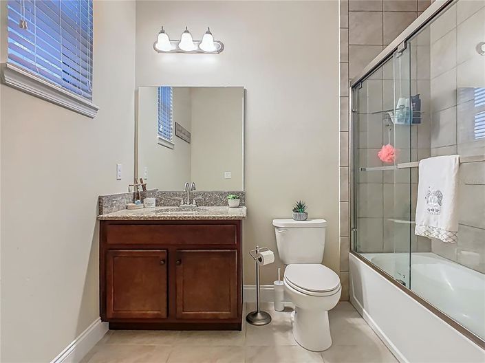 Image No.32-6 Bed Property for sale