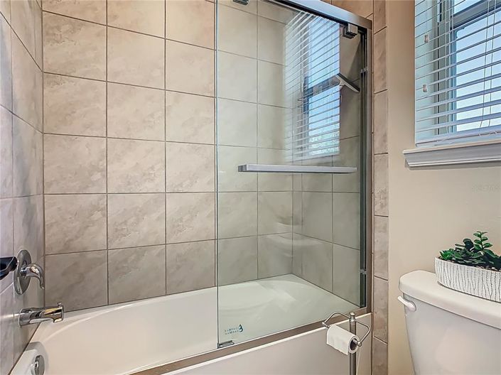 Image No.35-6 Bed Property for sale