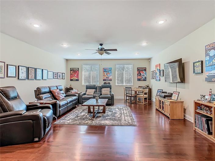 Image No.48-6 Bed Property for sale