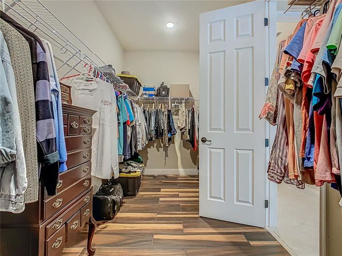 Image No.50-6 Bed Property for sale