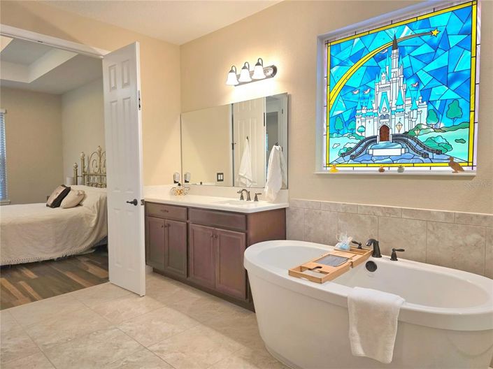 Image No.54-6 Bed Property for sale