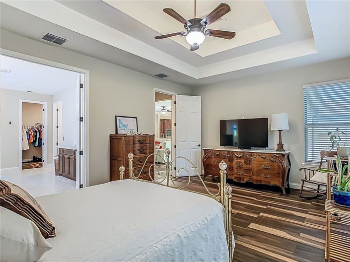 Image No.58-6 Bed Property for sale