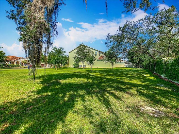 Image No.69-6 Bed Property for sale