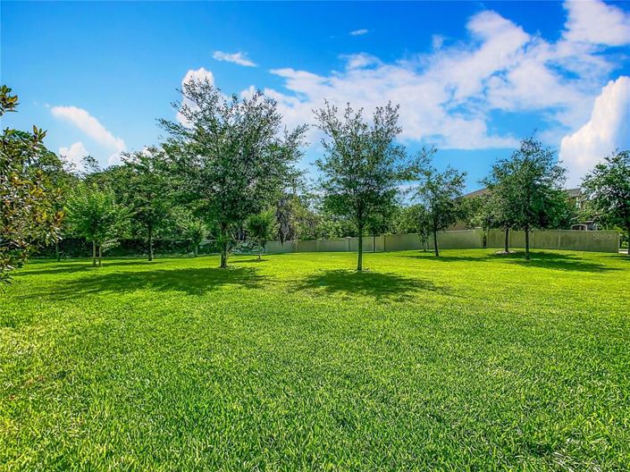 Image No.71-6 Bed Property for sale