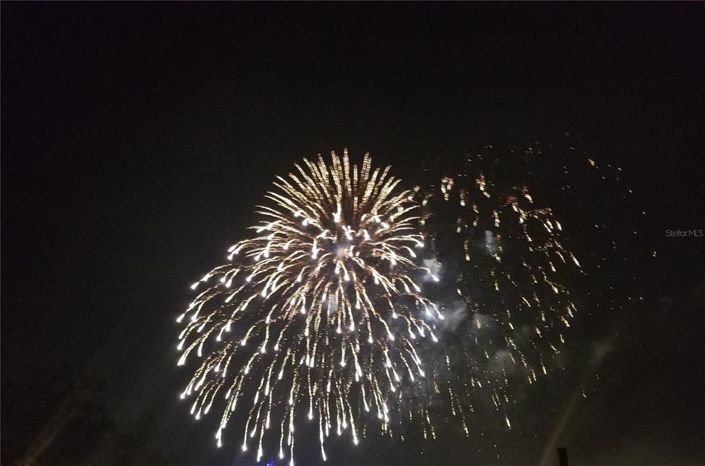 Image No.76-6 Bed Property for sale