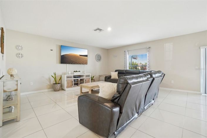 Image No.3-Propriété de 4 chambres à vendre à Kissimmee