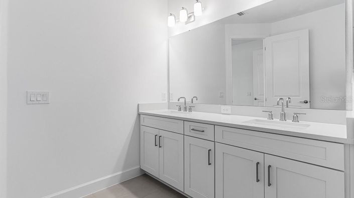 Image No.21-2 Bed Property for sale