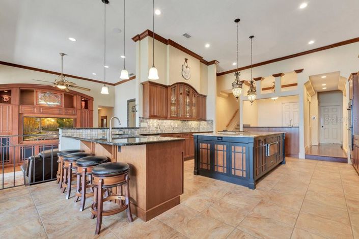 Image No.20-4 Bed Property for sale