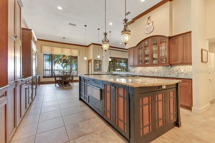 Image No.22-4 Bed Property for sale