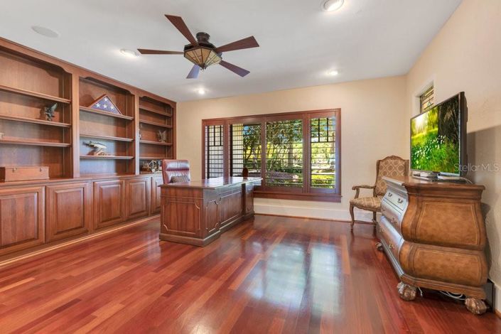 Image No.41-4 Bed Property for sale