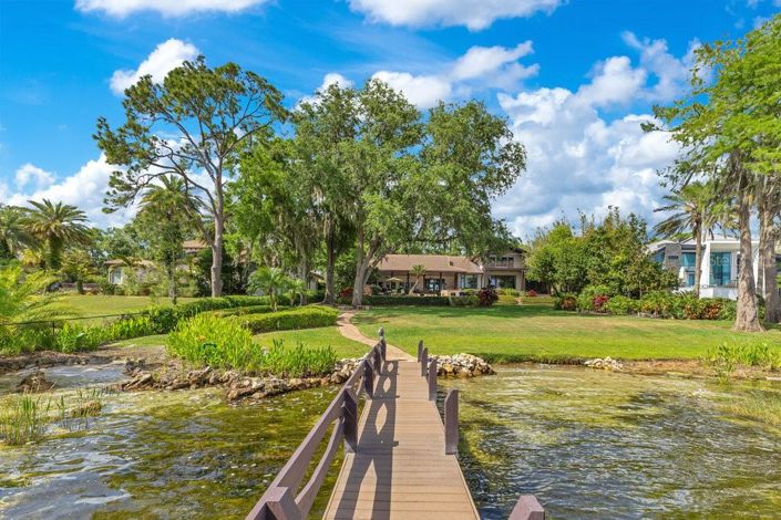 Image No.71-4 Bed Property for sale