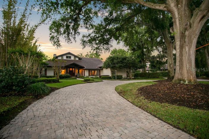 Image No.89-4 Bed Property for sale