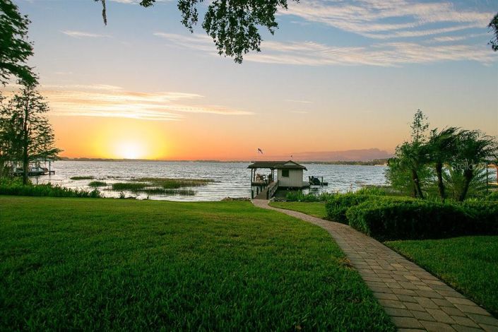 Image No.94-4 Bed Property for sale