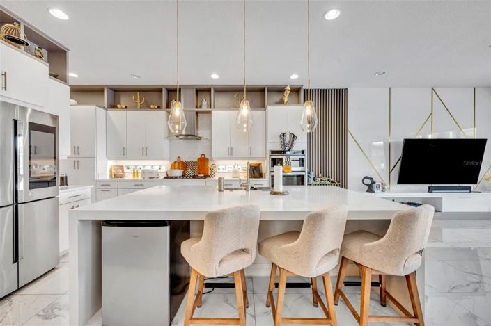 Image No.13-5 Bed Property for sale