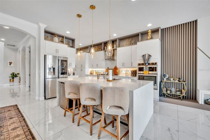 Image No.15-5 Bed Property for sale