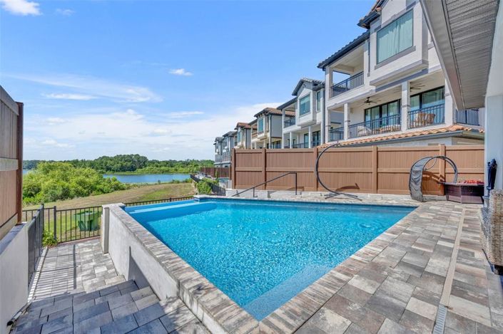 Image No.24-5 Bed Property for sale