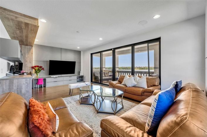 Image No.44-4 Bed Property for sale