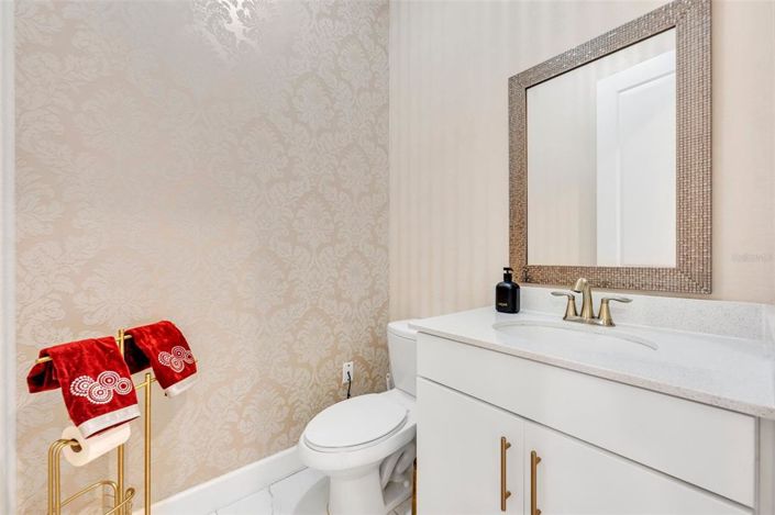 Image No.56-5 Bed Property for sale