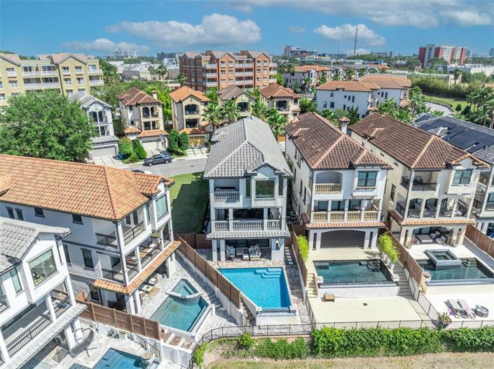 Image No.59-5 Bed Property for sale