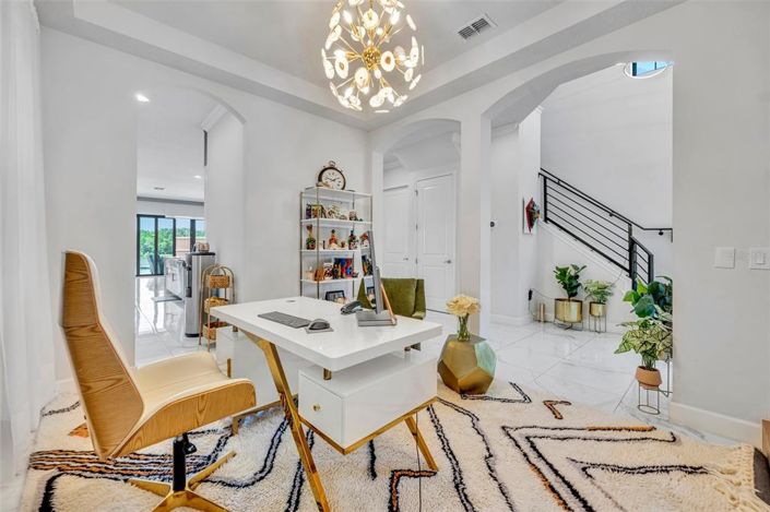 Image No.8-5 Bed Property for sale