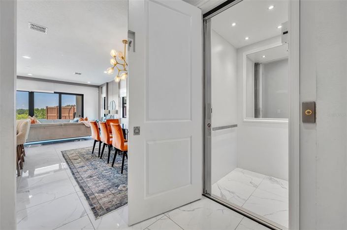 Image No.9-5 Bed Property for sale