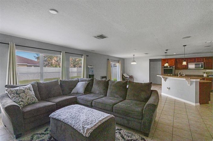 Image No.6-Propriété de 3 chambres à vendre à Kissimmee