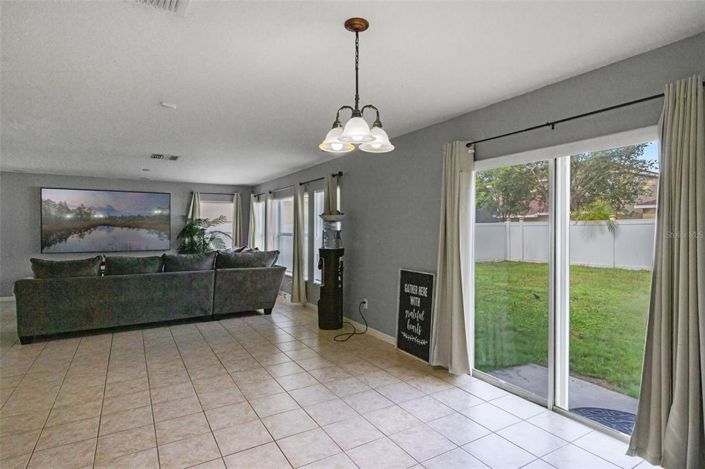 Image No.7-Propriété de 3 chambres à vendre à Kissimmee