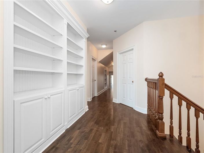 Image No.16-5 Bed Property for sale