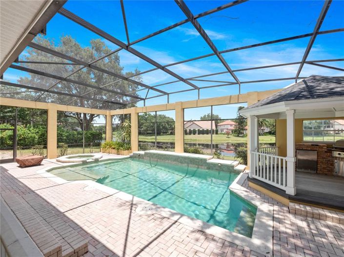 Image No.40-5 Bed Property for sale