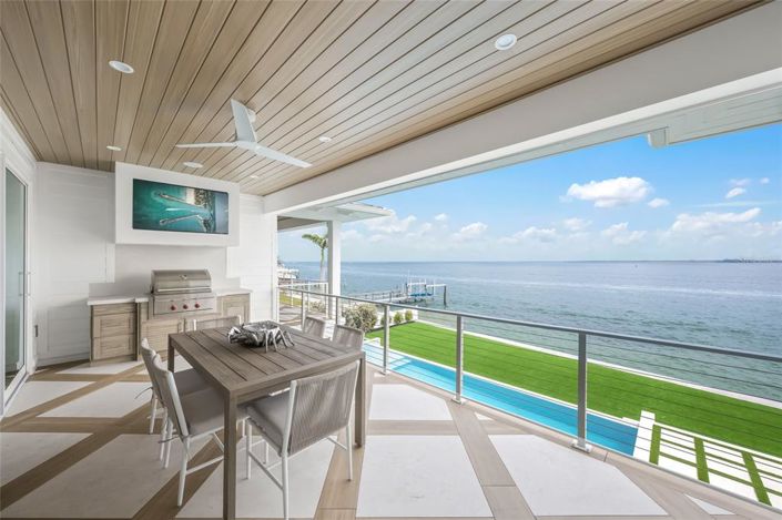 Image No.13-5 Bed Property for sale